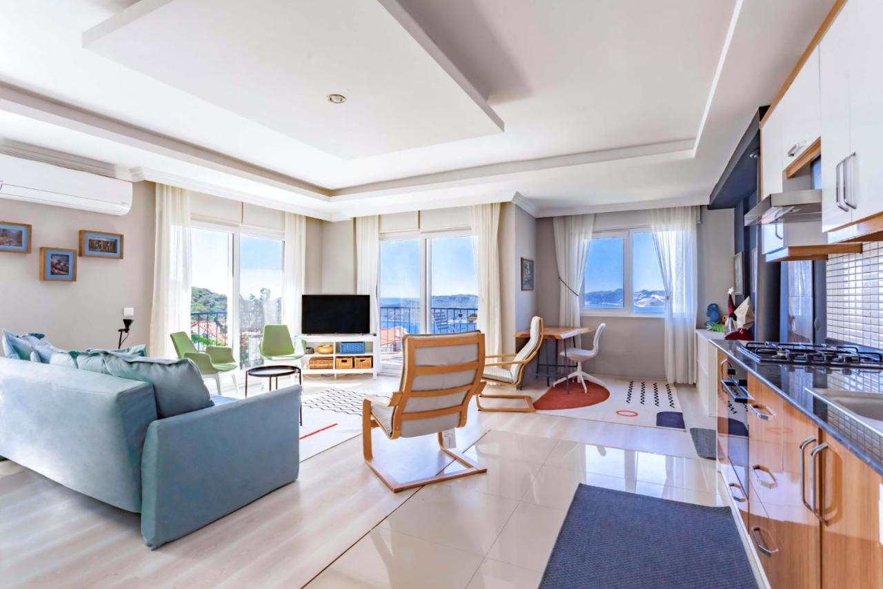 Furnished Cozy Flat With Wide Sea View In Appartement